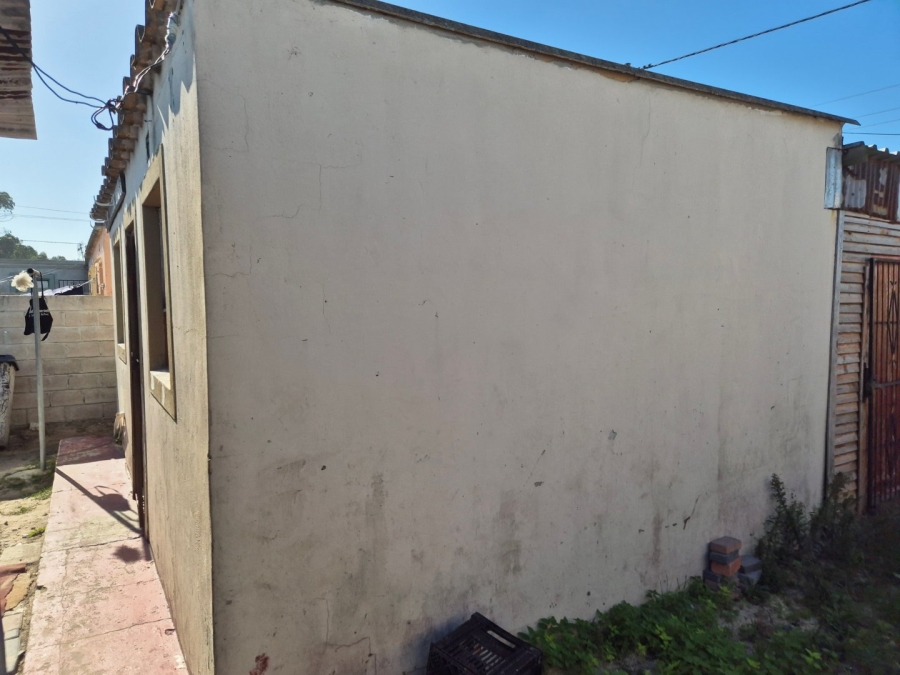 2 Bedroom Property for Sale in Crossroads Western Cape